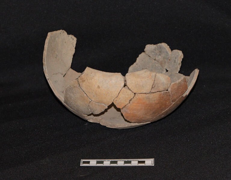 Cerâmica encontrada junto com a Urna Infantil.Fonte: Michael Marques