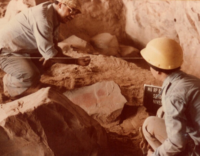 Fotografia da escavação na Sítio Gruta do gentio II. Foto: IAB