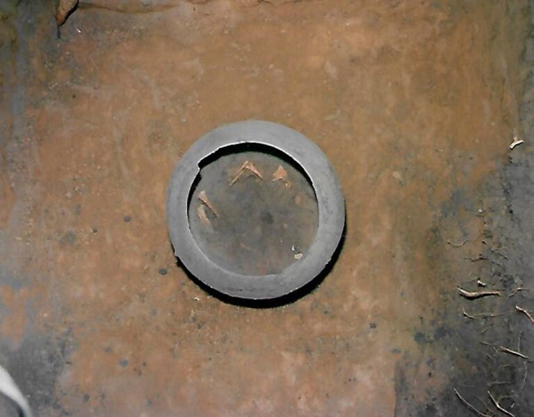 Escavação da Urna infantil em Campos dos Goytacazes. Foto: IAB